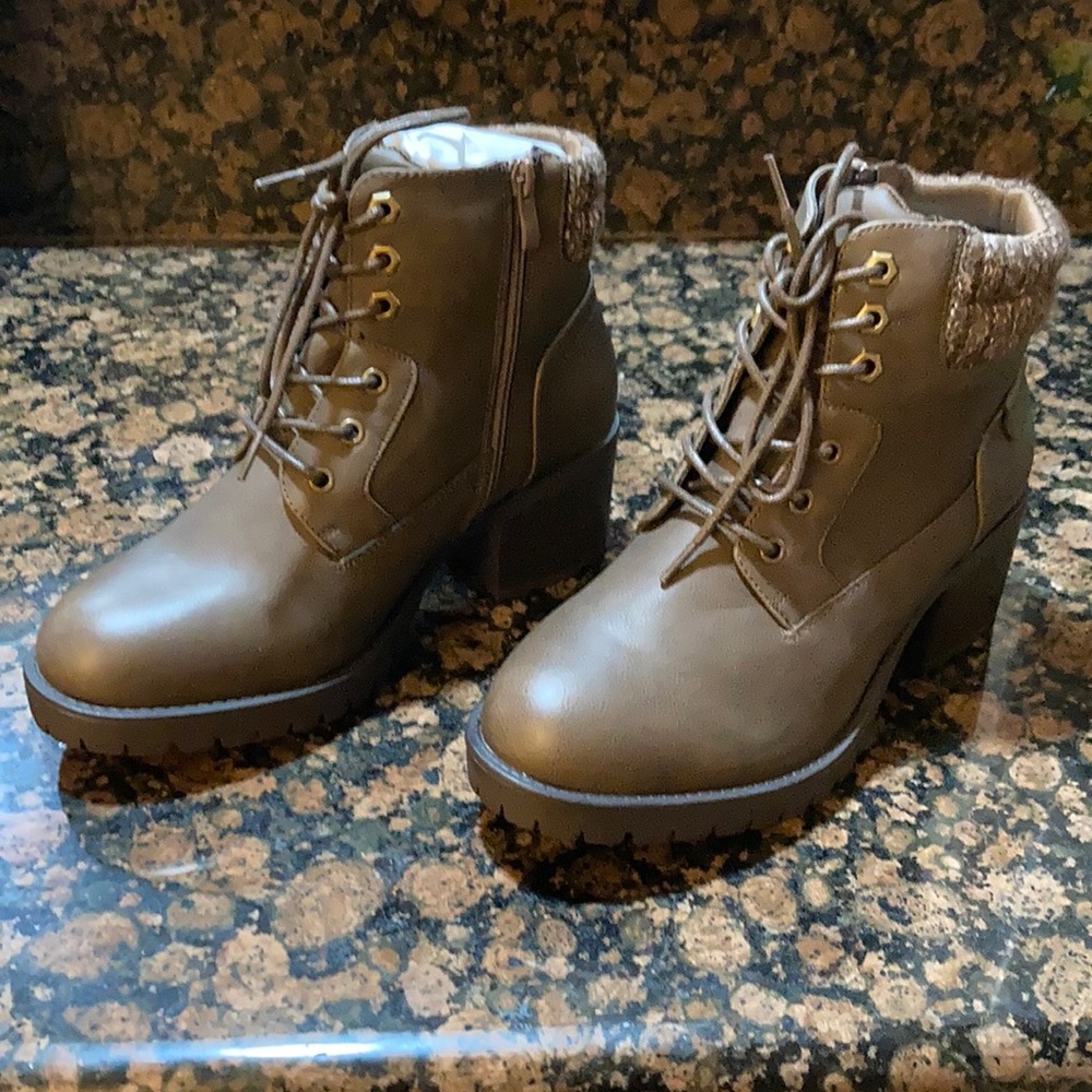 Torrid Brown boots size 9W